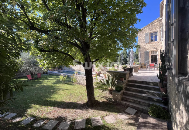Maison 8 pièces 240 m² · à Saint-Paul-Trois-Châteaux · 240 m² · 1 100 000 €