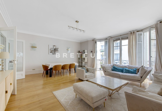 Appartement 5 pièces 196 m² · à Auteuil Nord, Paris 16ème · 196 m² · 1 980 000 €