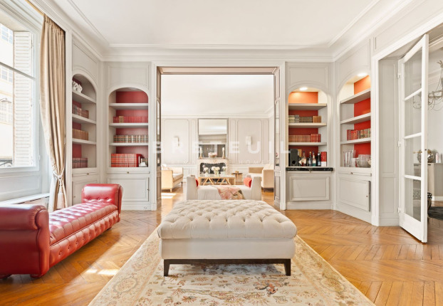 Appartement 6 pièces 242 m² · à Paris 16ème · 242 m² · 2 600 000 €