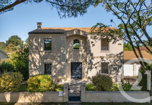 Maison 6 pièces 135 m² · à Saint-Médard-en-Jalles · 135,4 m² · 599 000 €