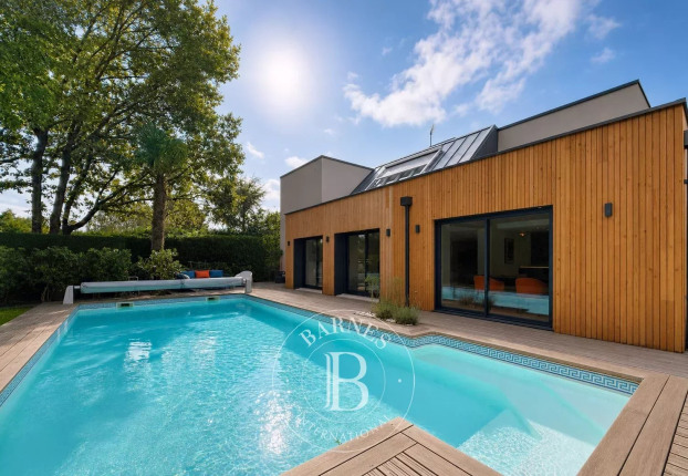 Maison 6 pièces 214 m² · à Lège-Cap-Ferret · 214 m² · 1 475 000 €