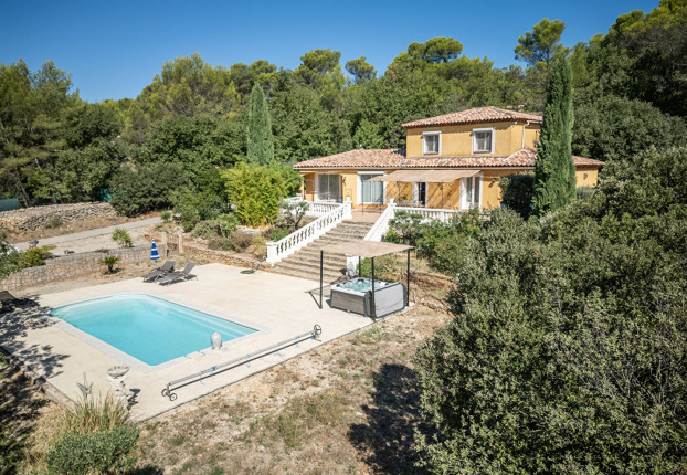 Maison 5 pièces 147 m² · à La Roquebrussanne · 146,8 m² · 598 000 €