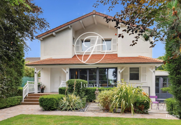 Maison 7 pièces 233 m² · à Rueil-Malmaison · 233 m² · 1 680 000 €