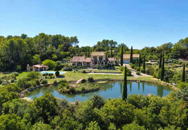 Maison 15 pièces 407 m² · à Seillans · 407 m² · 1 650 000 €