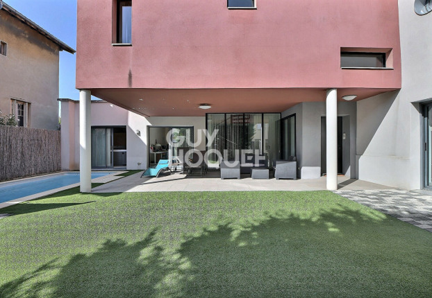 Maison 7 pièces 256 m² · à Montchat, Lyon 3ème · 256 m² · 1 300 000 €