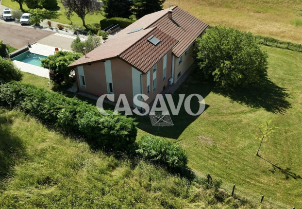 Maison 5 pièces 178 m² · à Les Côtes-d'Arey · 178 m² · 588 000 €