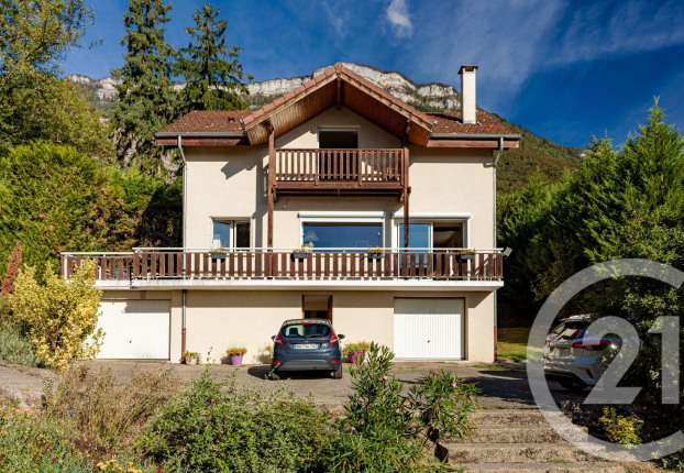Maison 7 pièces 147 m² · à Saint-Ismier · 147 m² · 490 000 €