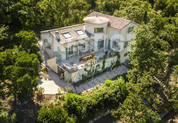 Maison 6 pièces 180 m² · à Le Castellet · 180 m² · 985 000 €