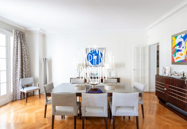 Appartement 4 pièces 121 m² · à Neuilly-sur-Seine · 121 m² · 1 450 000 €