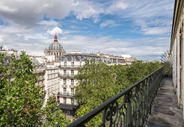 Appartement 6 pièces 213 m² · à Saint Philippe du Roule, Paris 8ème · 213 m² · 3 150 000 €