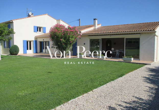 Maison 7 pièces 141 m² · à Partie Nord Est, Saint-Rémy-de-Provence · 141 m² · 742 000 €
