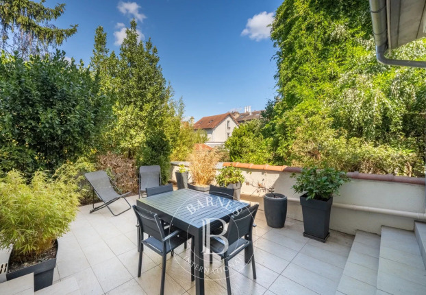 Maison 5 pièces 81 m² · à Versailles · 81 m² · 850 000 €