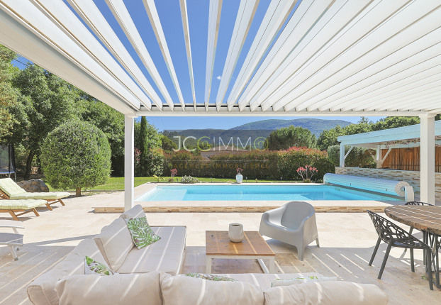 Maison 6 pièces 149 m² · à Méounes-lès-Montrieux · 149 m² · 595 000 €