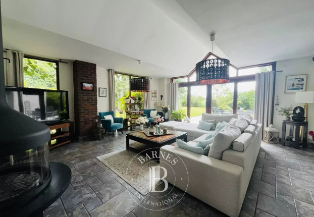 Maison 7 pièces 342 m² · à Marchiennes · 342 m² · 630 000 €