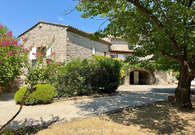 Maison 6 pièces 170 m² · à Uzès · 170 m² · 670 000 €