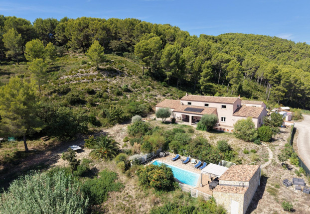 Maison 8 pièces 260 m² · à Bandol · 260 m² · 1 400 000 €
