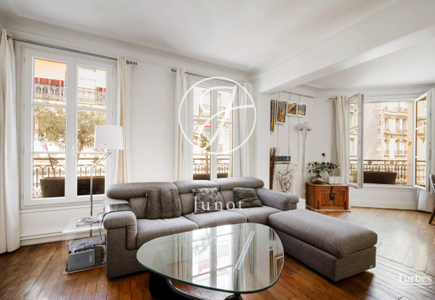 Appartement 5 pièces 91 m² · à Courcelles-Wagram, Paris 17ème · 90,7 m² · 1 240 000 €