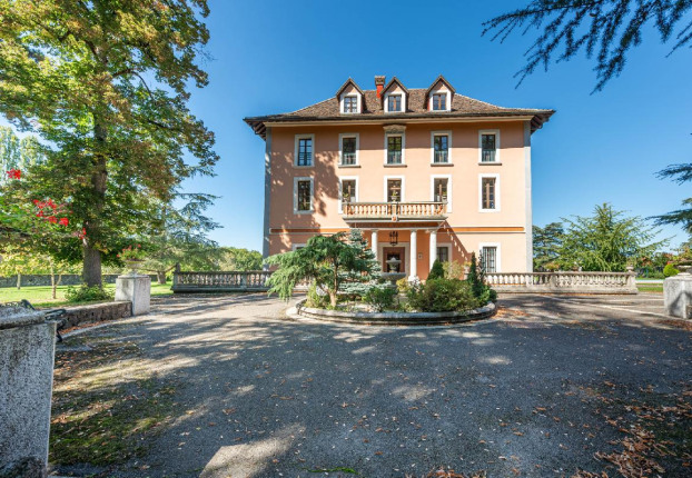 Maison 21 pièces 993 m² · à Thonon-les-Bains · 993 m² · 4 600 000 €