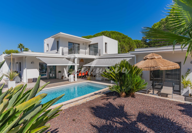 Maison 5 pièces 162 m² · à Saint-Raphaël · 162 m² · 1 490 000 €
