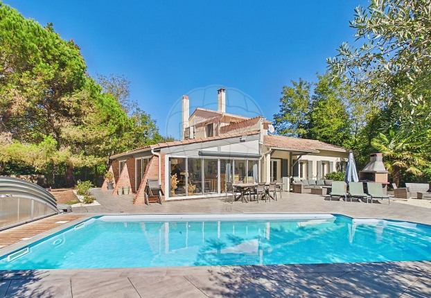 Maison 8 pièces 283 m² · à La Tremblade · 283 m² · 890 000 €