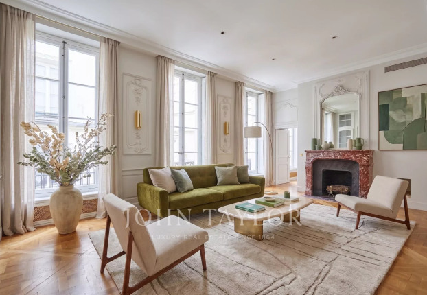 Appartement 5 pièces 145 m² · à Monnaie, Paris 6ème · 145,3 m² · 3 300 000 €