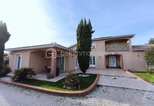 Maison 9 pièces 245 m² · à Launaguet · 245 m² · 749 000 €