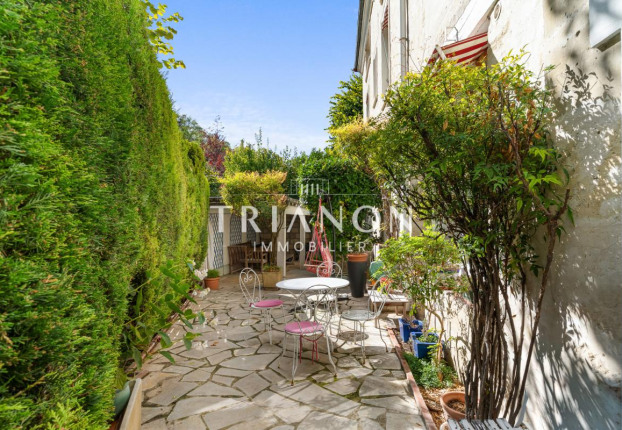 Maison 7 pièces 182 m² · au Mesnil-le-Roi · 182 m² · 799 000 €