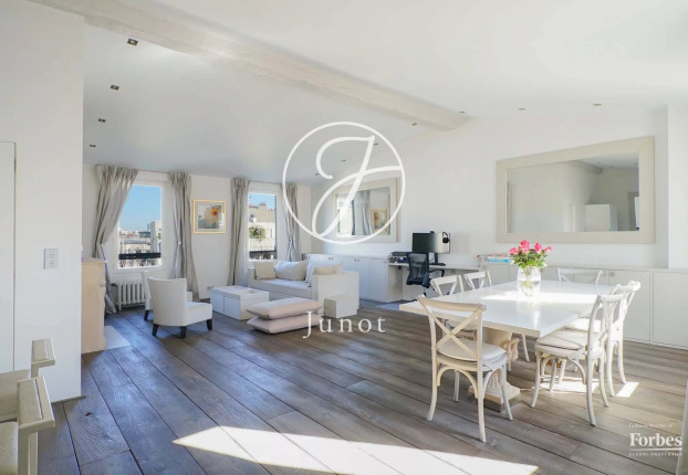 Appartement 4 pièces 96 m² · à Ecole Militaire, Paris 7ème · 96 m² · 2 100 000 €