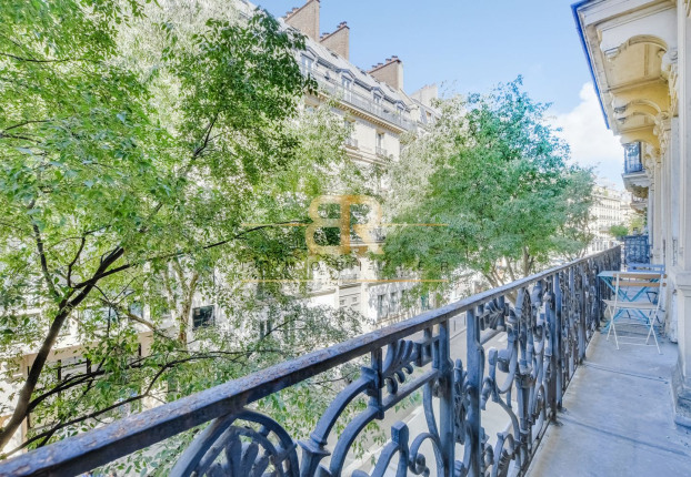 Appartement 4 pièces 100 m² · à Lorette-Martyrs, Paris 9ème · 100 m² · 1 199 000 €