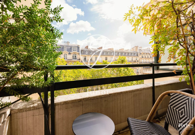 Appartement 8 pièces 249 m² · à Saint Thomas d'Aquin, Paris 7ème · 248,5 m² · 5 720 000 €