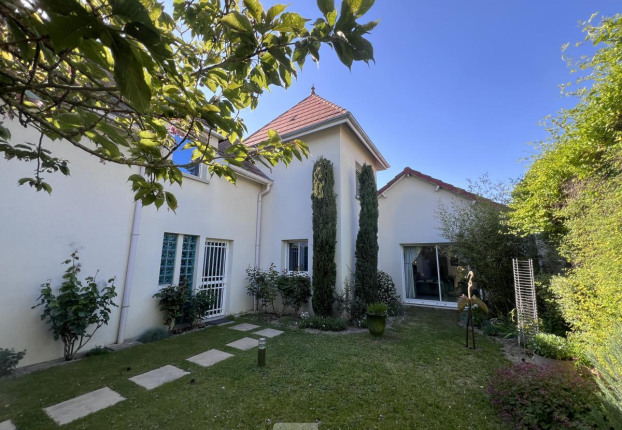 Maison 5 pièces 170 m² · à Reims · 170 m² · 520 000 €