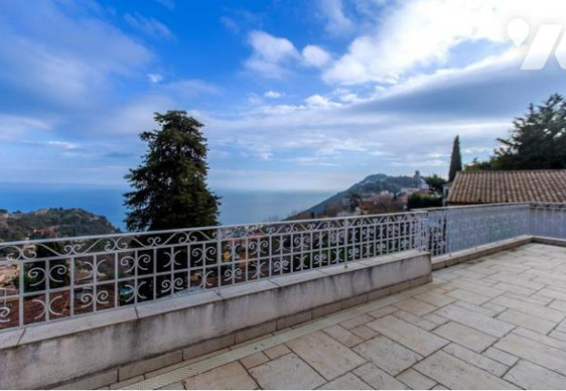 Maison 5 pièces 240 m² · à La Turbie · 240 m² · 1 490 000 €