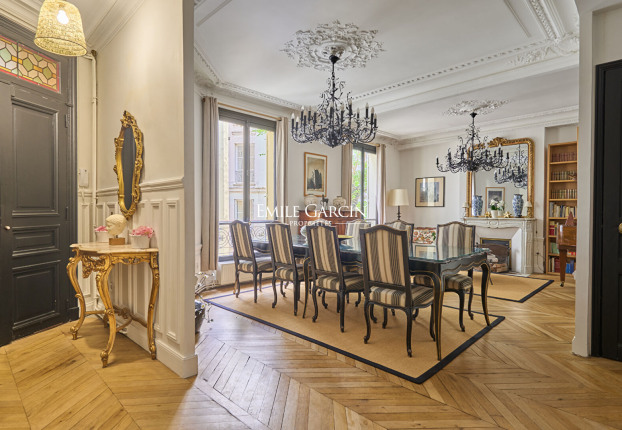 Appartement 5 pièces 94 m² · à Odéon, Paris 6ème · 93,5 m² · 1 580 000 €