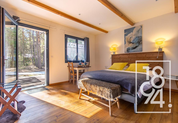 Maison 10 pièces 334 m² · à Uvernet-Fours · 334 m² · 699 000 €