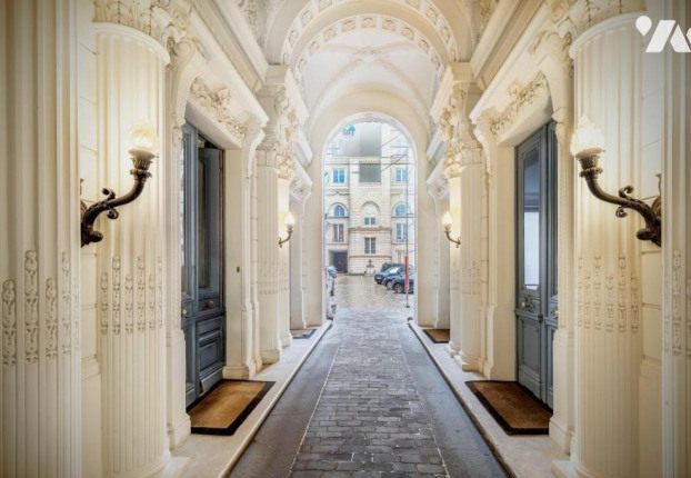 Appartement 4 pièces 104 m² · à Paris 8ème · 104,1 m² · 1 132 640 €