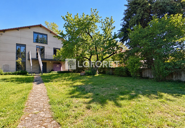 Maison 6 pièces 141 m² · à Transvaal, Lyon 8ème · 141 m² · 850 000 €