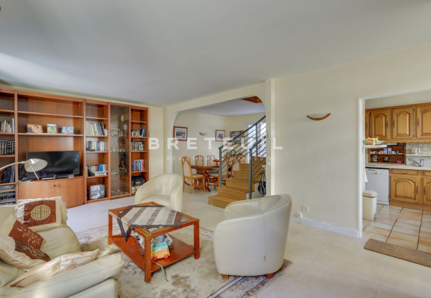 Maison 6 pièces 126 m² · à Danube-Porte des Lilas, Paris 19ème · 126 m² · 1 350 000 €