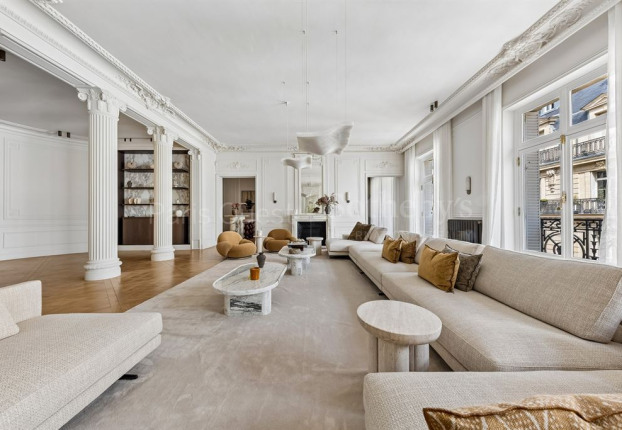 Appartement 7 pièces 350 m² · à Triangle d'Or, Paris 8ème · 350 m² · 12 300 000 €