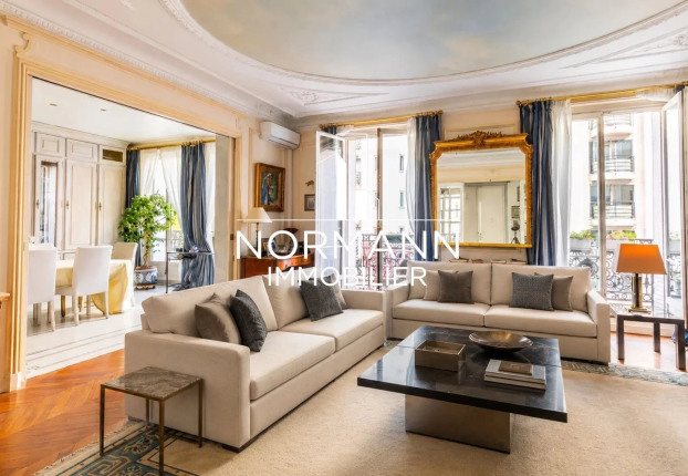 Appartement 6 pièces 200 m² · à Champerret-Berthier, Paris 17ème · 200 m² · 2 350 000 €