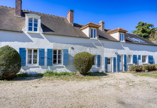 Maison 8 pièces 250 m² · à Montfort-l'Amaury · 250 m² · 1 350 000 €