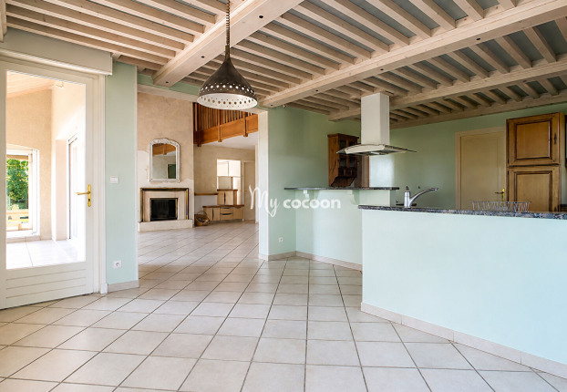 Maison 6 pièces 200 m² · à Ambérieu-en-Bugey · 200 m² · 557 000 €
