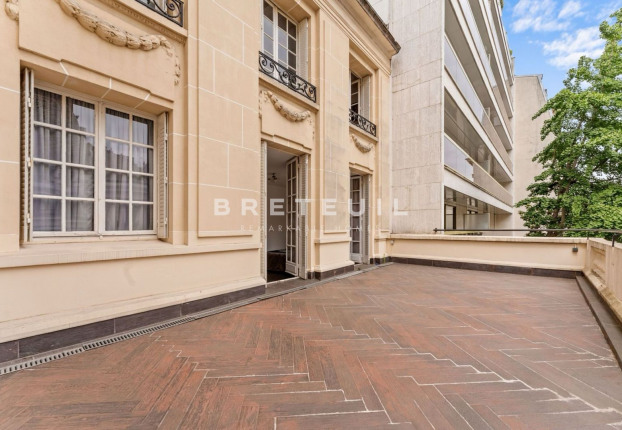 Maison 10 pièces 437 m² · à Paris 16ème · 437 m² · 6 330 000 €