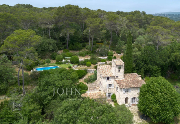Maison 6 pièces 197 m² · à La Colle-sur-Loup · 197 m² · 1 750 000 €