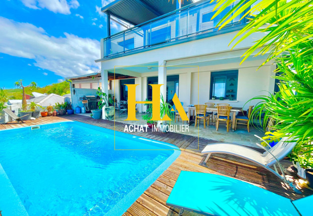 Maison 5 pièces 148 m² · à Saint-Pierre · 147,6 m² · 555 000 €