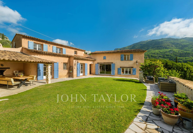 Maison 8 pièces 250 m² · à Le Bar-sur-Loup · 250 m² · 1 500 000 €