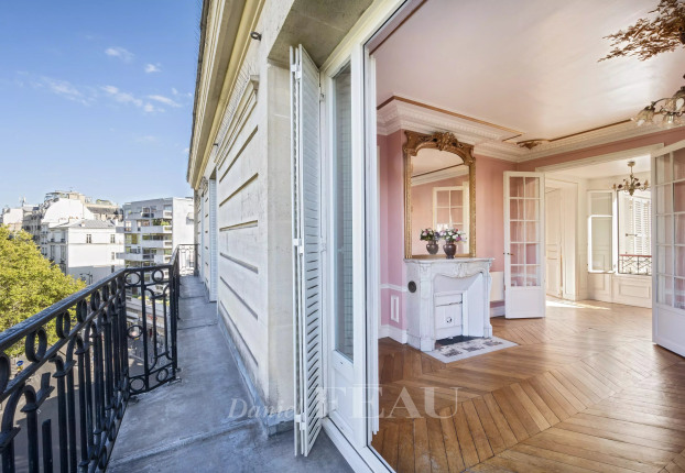 Appartement 5 pièces 103 m² · à Lorette-Martyrs, Paris 9ème · 103 m² · 1 195 000 €
