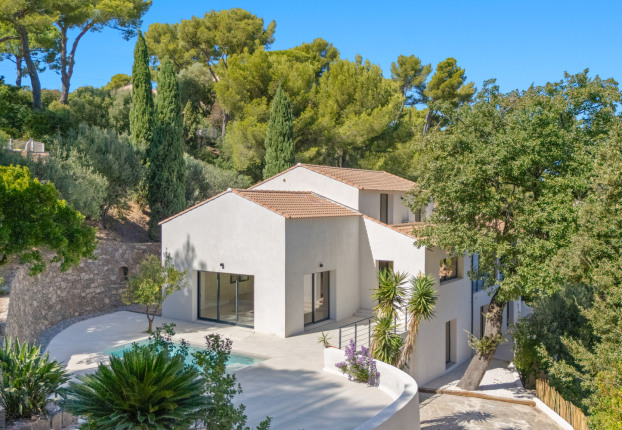Maison 9 pièces 330 m² · à Hyères · 330 m² · 1 590 000 €