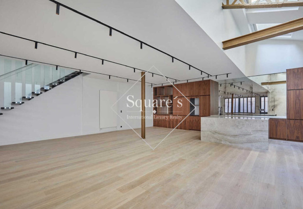 Appartement 5 pièces 210 m² · à Paris · 210 m² · 2 790 000 €