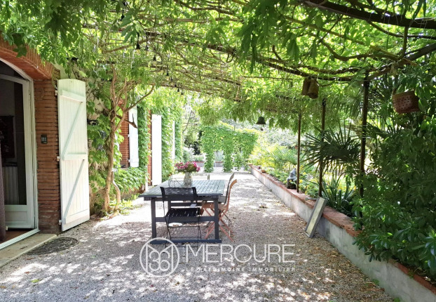 Maison 8 pièces 250 m² · à Carbonne · 250 m² · 680 000 €