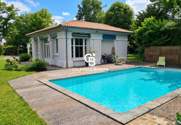 Maison 7 pièces 205 m² · à Pessac · 205 m² · 892 000 €